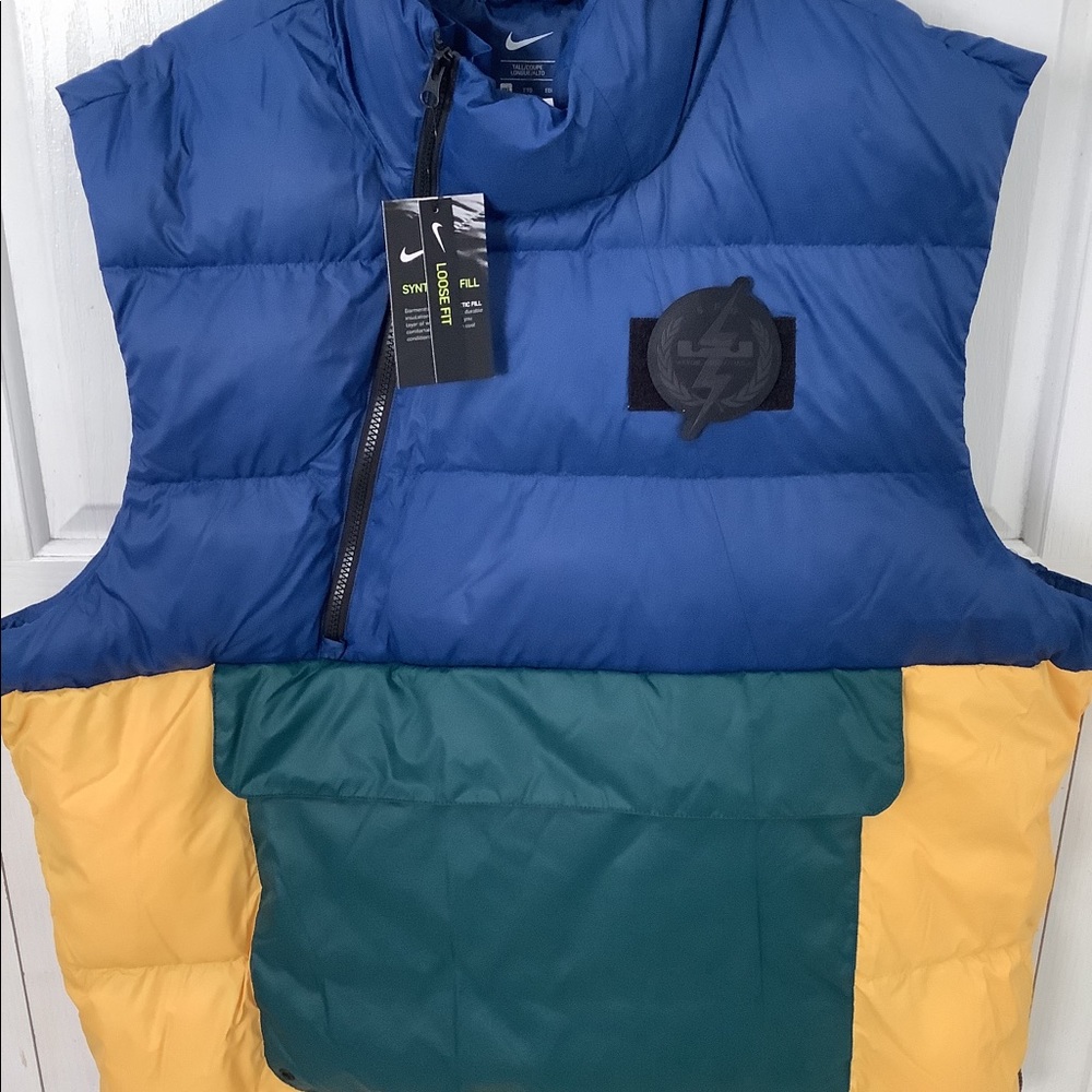 Nike LEBRON JAMES Puffer vest - size 2XL Tall